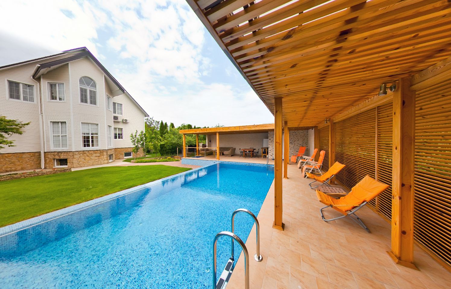Купить дом в Витязево с бассейном 6
